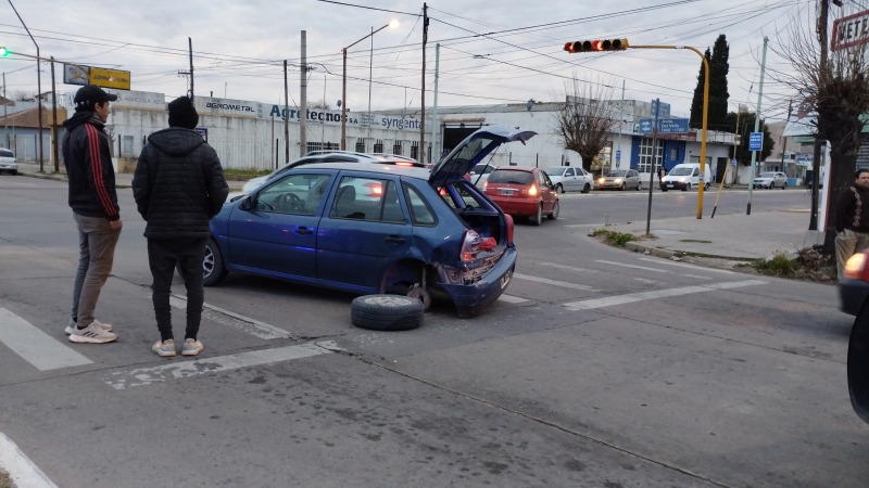 Violenta Colisi N Entre Dos Autos En Del Valle E Ituzaing Canal Verte